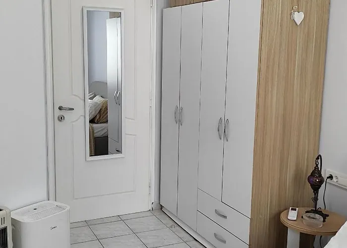 Apartment Cute And Comfy *