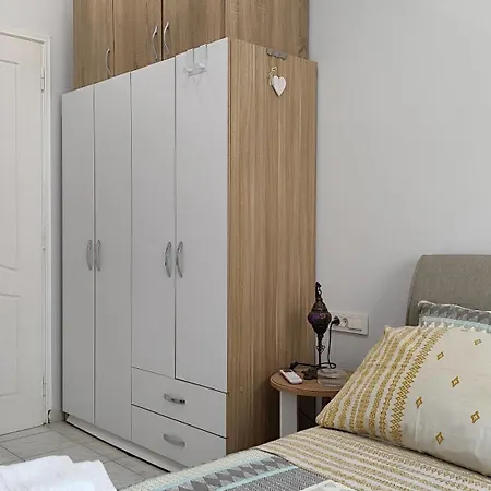 Apartment Cute And Comfy *